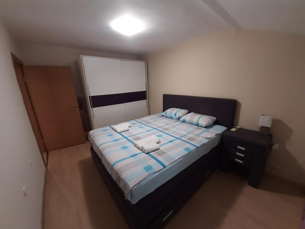 Apartment 081 ポドゴリツァ エクステリア 写真
